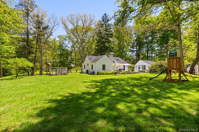 49 Clinton Road, Bedford Hills, NY 10507