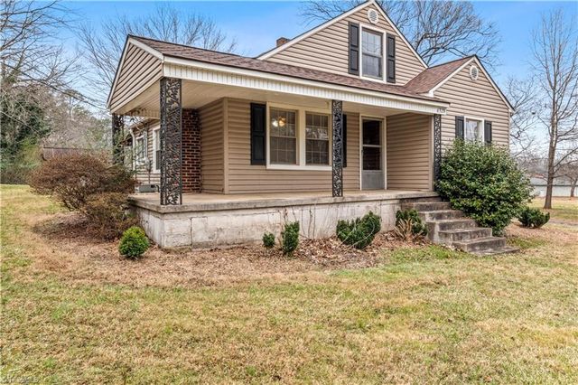 6320 Doral Drive, Tobaccoville, NC 27050