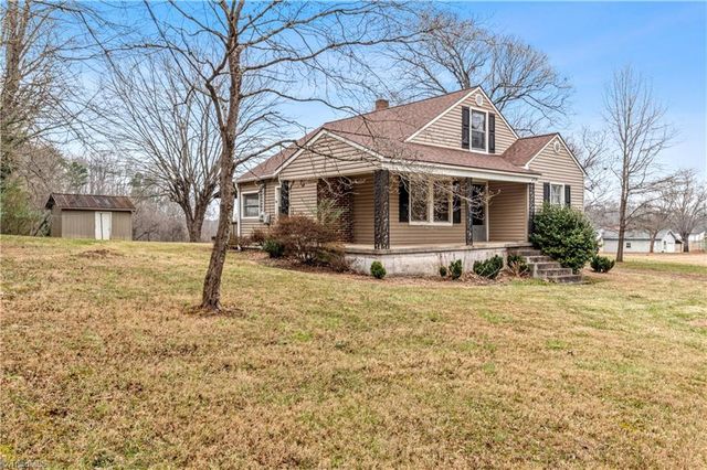 6320 Doral Drive, Tobaccoville, NC 27050