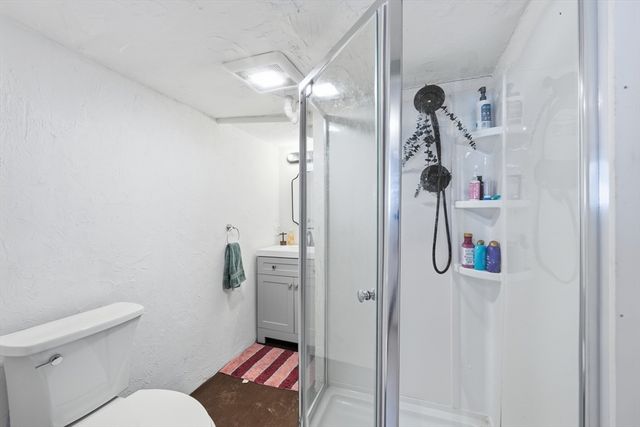 469 Loring Ave, Salem, MA 01970