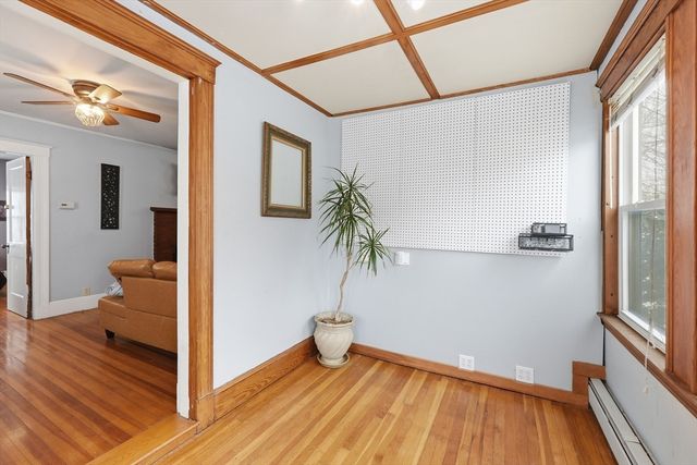 469 Loring Ave, Salem, MA 01970