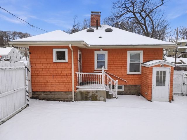 469 Loring Ave, Salem, MA 01970