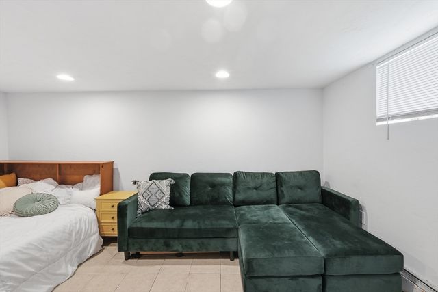 469 Loring Ave, Salem, MA 01970