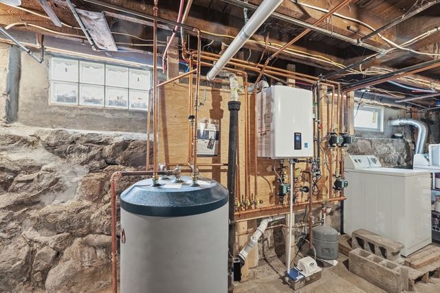 469 Loring Ave, Salem, MA 01970