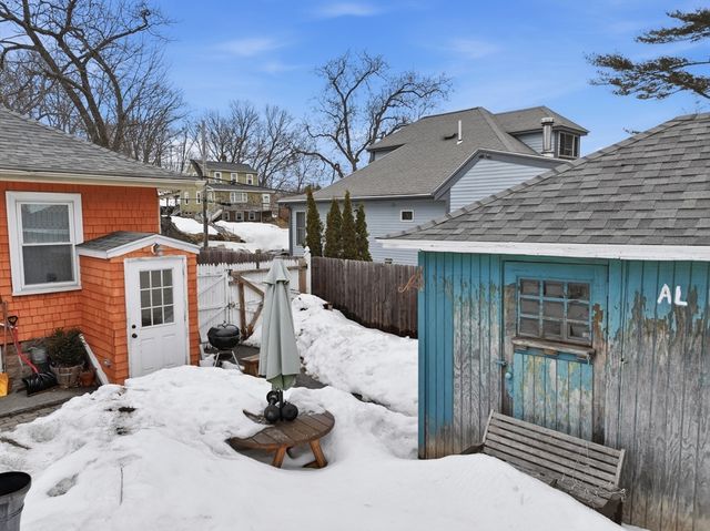 469 Loring Ave, Salem, MA 01970