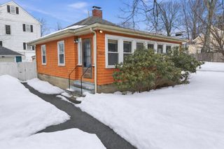 469 Loring Ave, Salem, MA 01970