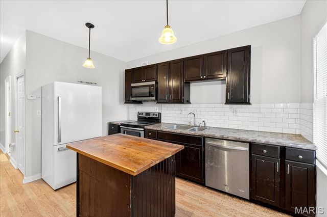 6528 Mount Avenue, St Louis, MO 63121