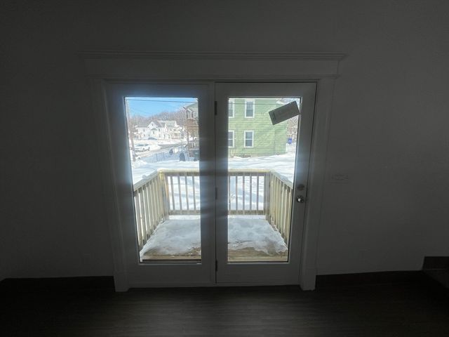 89 Bristol St, Springfield, MA 01109