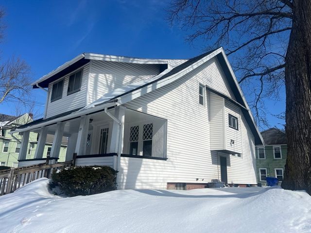 89 Bristol St, Springfield, MA 01109