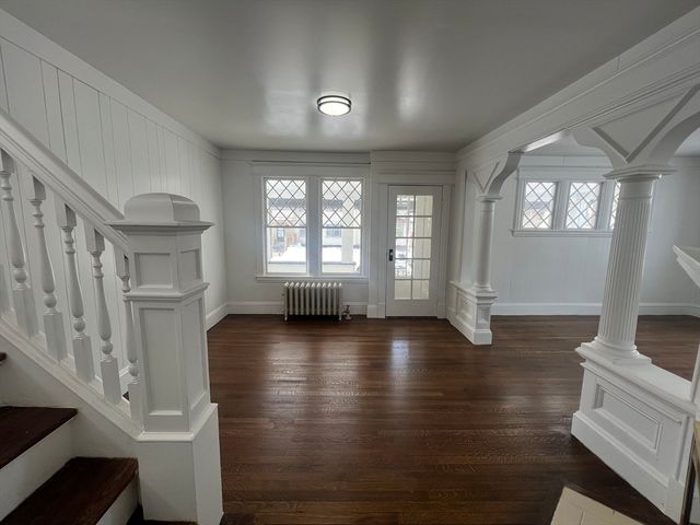 89 Bristol St, Springfield, MA 01109