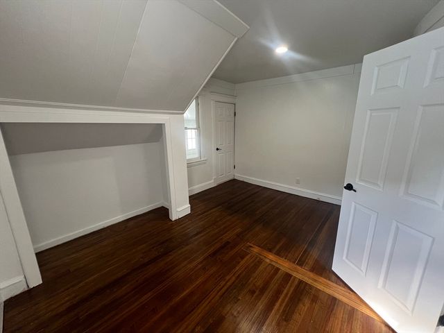 89 Bristol St, Springfield, MA 01109