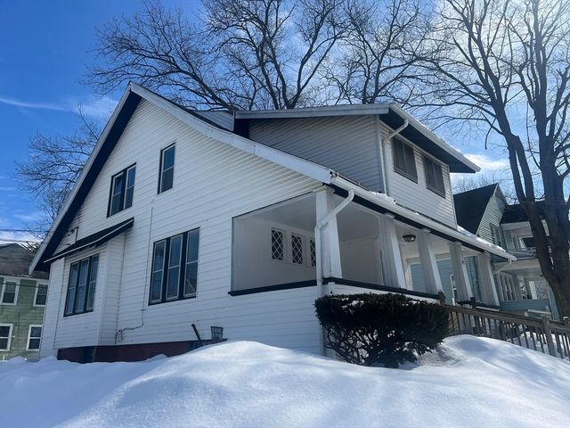 89 Bristol St, Springfield, MA 01109