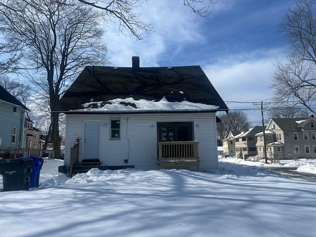 89 Bristol St, Springfield, MA 01109