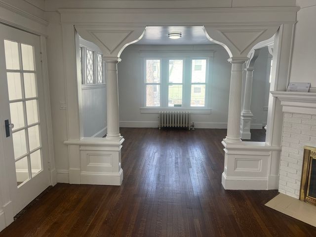 89 Bristol St, Springfield, MA 01109