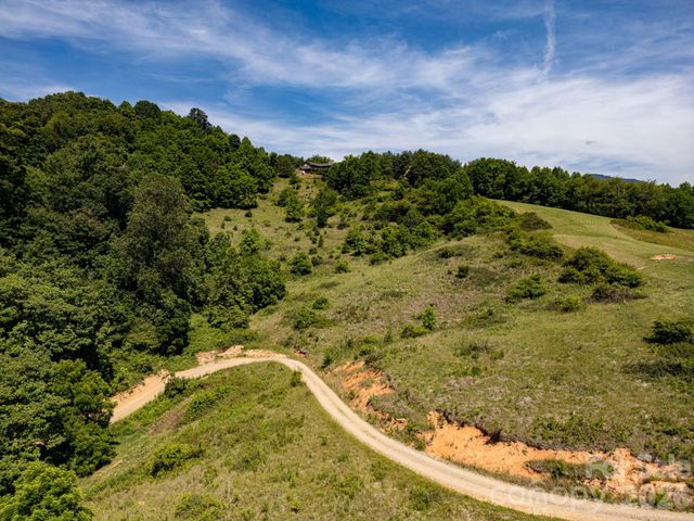 999 Murphy Cove Road, Candler, NC 28715