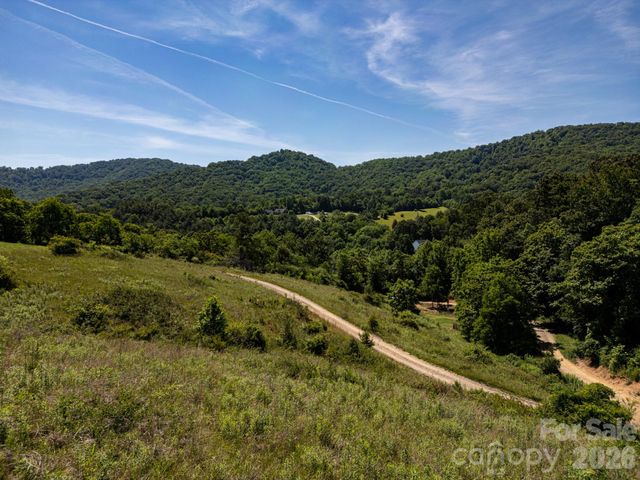 999 Murphy Cove Road, Candler, NC 28715