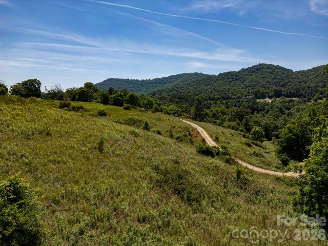 999 Murphy Cove Road, Candler, NC 28715