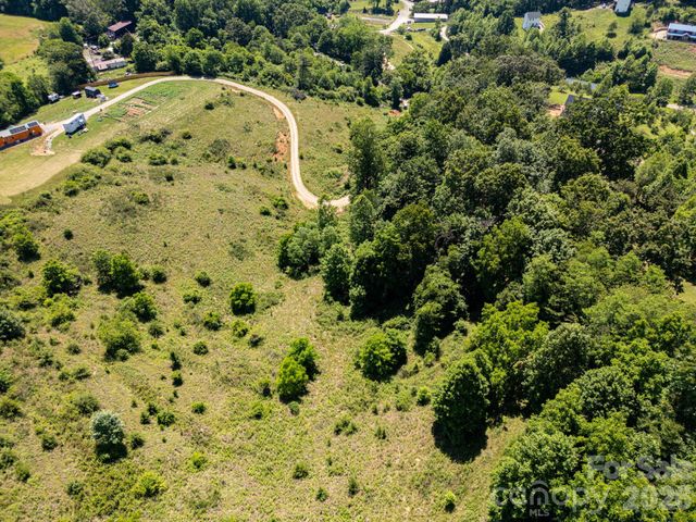 999 Murphy Cove Road, Candler, NC 28715