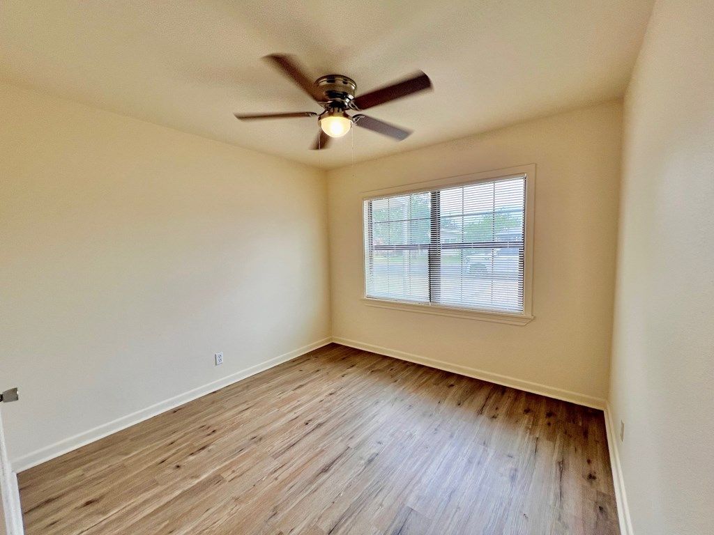 Image 9 of property listing at 2101 Juanita Ave, San Angelo, TX 76901