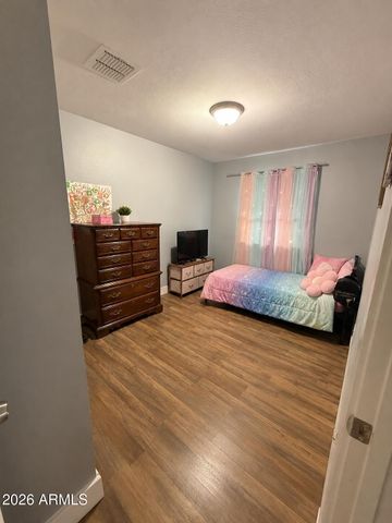 5109 S 11TH Street, Phoenix, AZ 85040