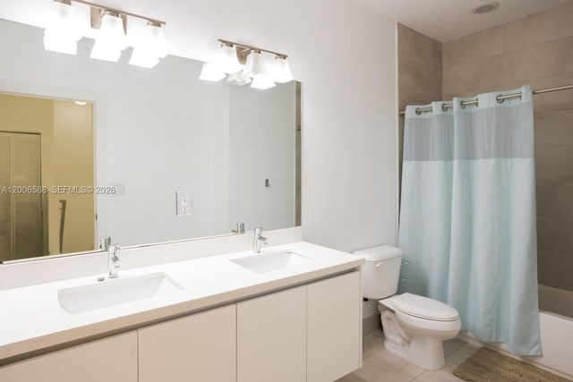 10279 NW 72nd St, Doral, FL 33178