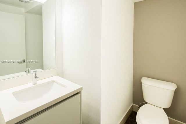 10279 NW 72nd St, Doral, FL 33178