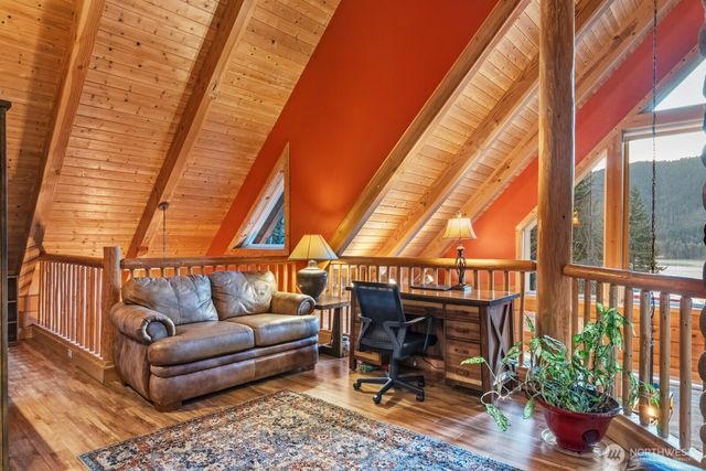 6323 N Lake Cushman Road, Hoodsport, WA 98548