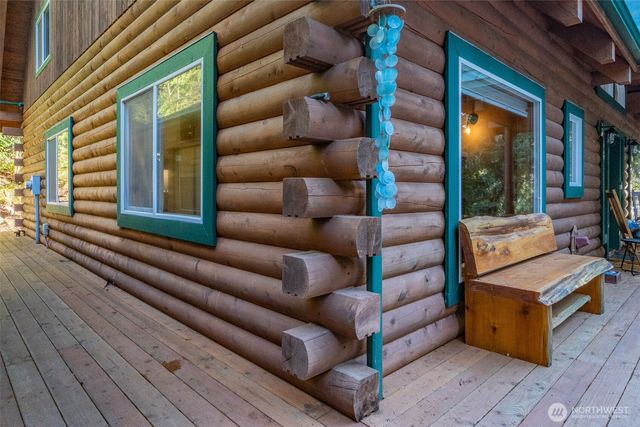 6323 N Lake Cushman Road, Hoodsport, WA 98548