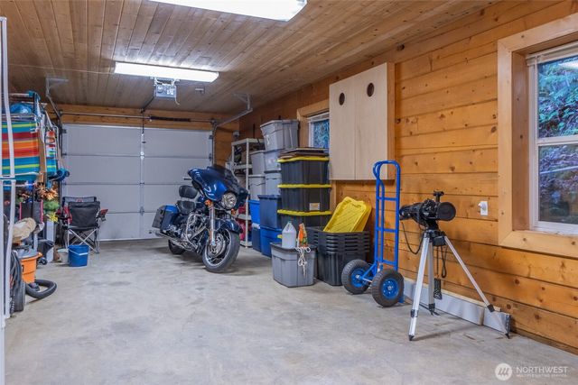 6323 N Lake Cushman Road, Hoodsport, WA 98548