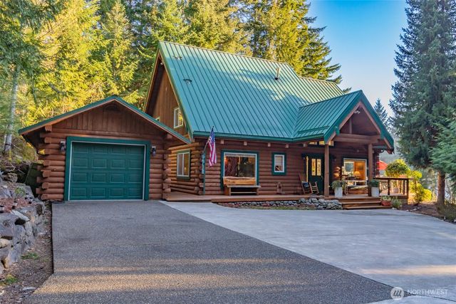 6323 N Lake Cushman Road, Hoodsport, WA 98548