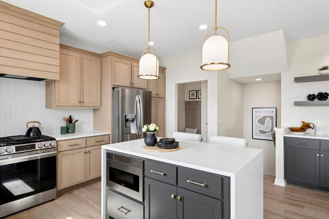 16909 Draft Horse Boulevard, Lakeville, MN 55044