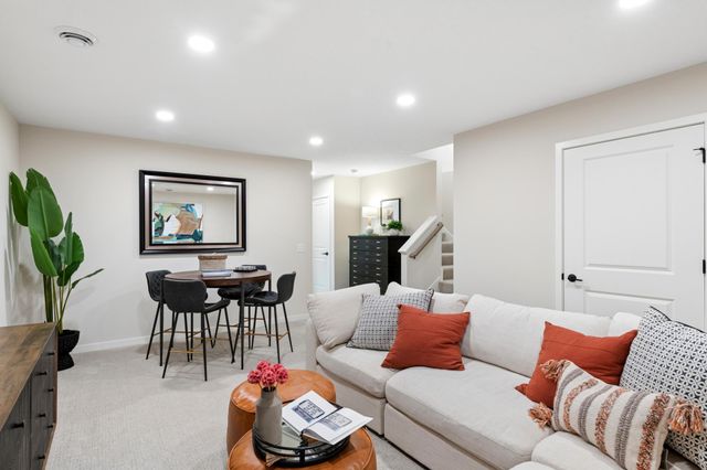 16909 Draft Horse Boulevard, Lakeville, MN 55044