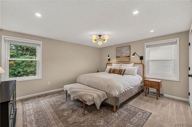 17 Sherrelwood Court, Amherst, NY 14221