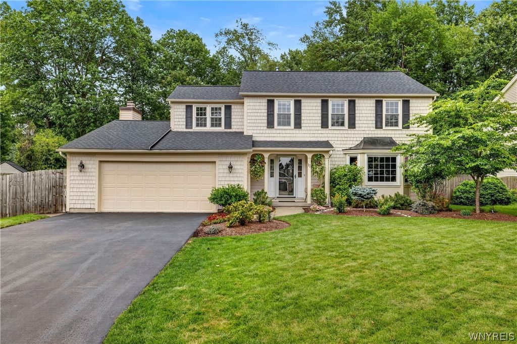17 Sherrelwood Court, Amherst, NY 14221