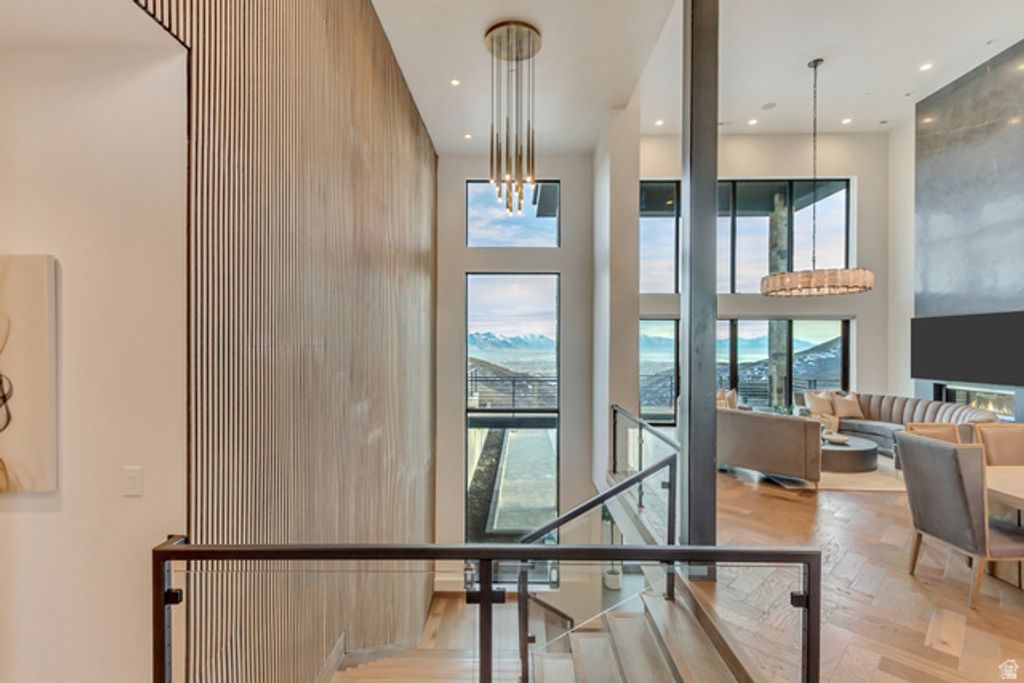 Image 3 of property listing at 1468 E TRAIL CREST CT, Draper, UT 84020