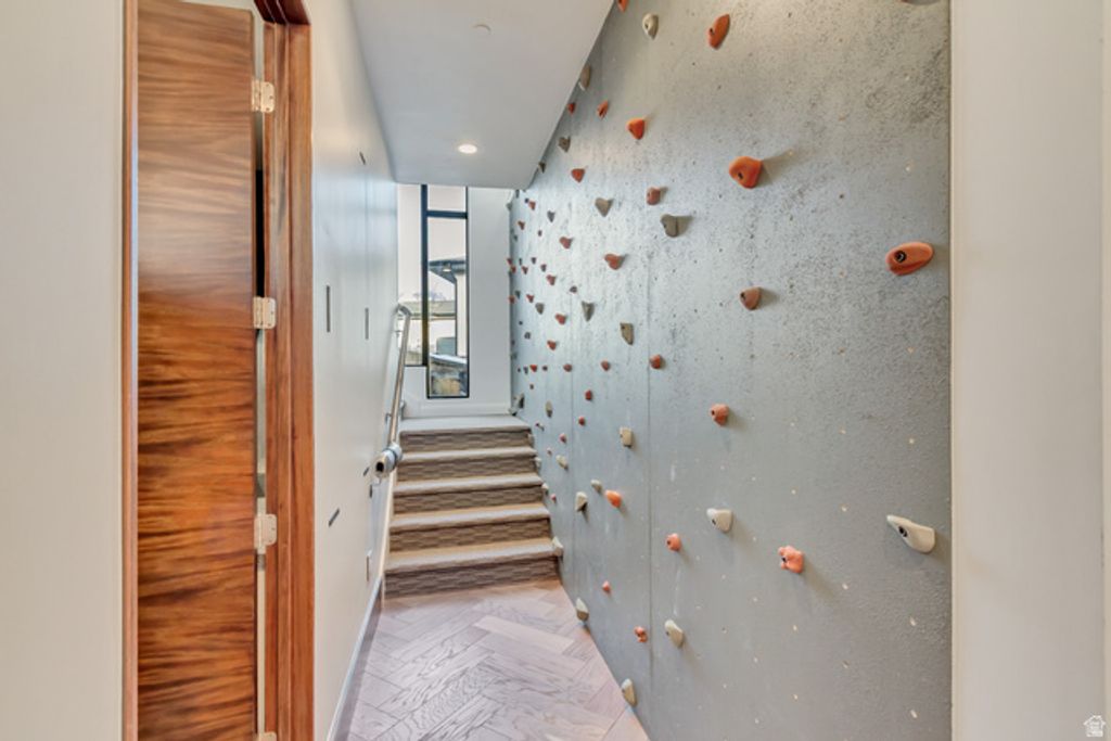 Image 24 of property listing at 1468 E TRAIL CREST CT, Draper, UT 84020
