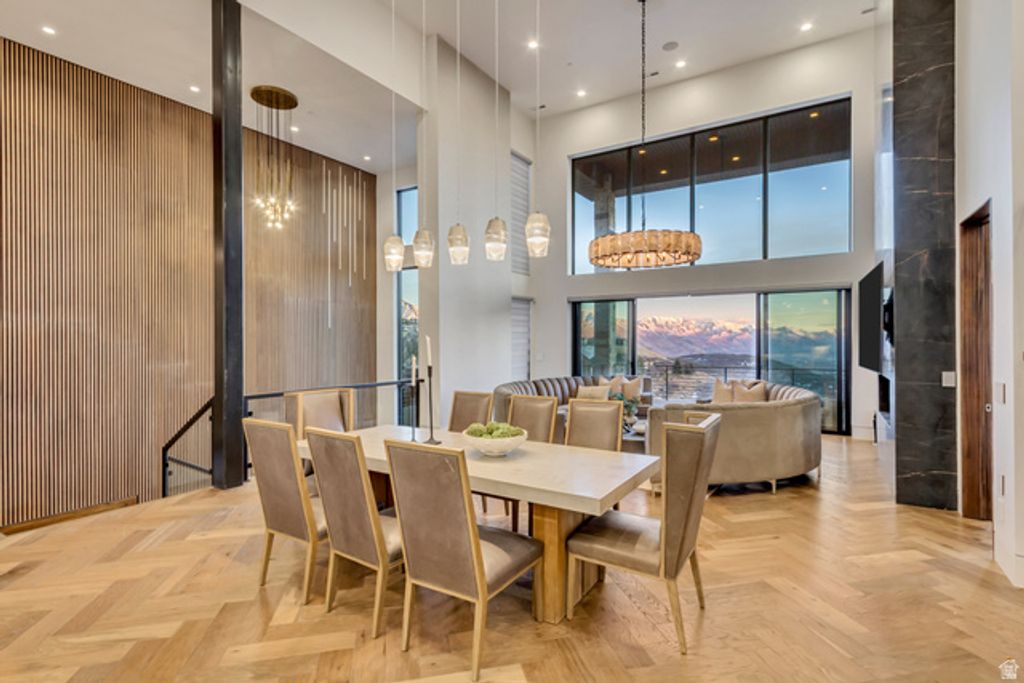 Image 10 of property listing at 1468 E TRAIL CREST CT, Draper, UT 84020