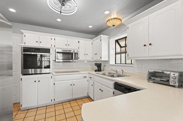 2809 Appaloosa Trail, Edmond, OK 73012