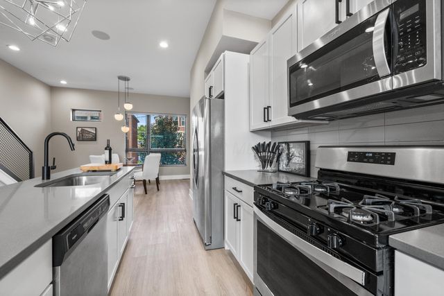 122 S Ohio Avenue, 2 2, Columbus, OH 43205