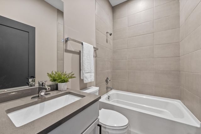 122 S Ohio Avenue, 2 2, Columbus, OH 43205