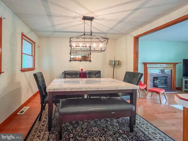 3950 SIDNEY RD, Huntingdon Valley, PA 19006