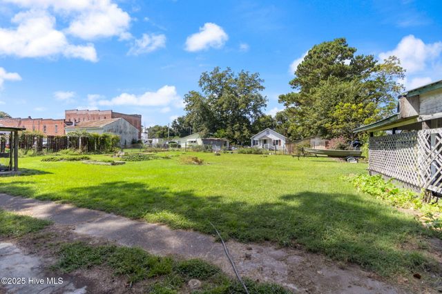 104 Trent Street, Trenton, NC 28585