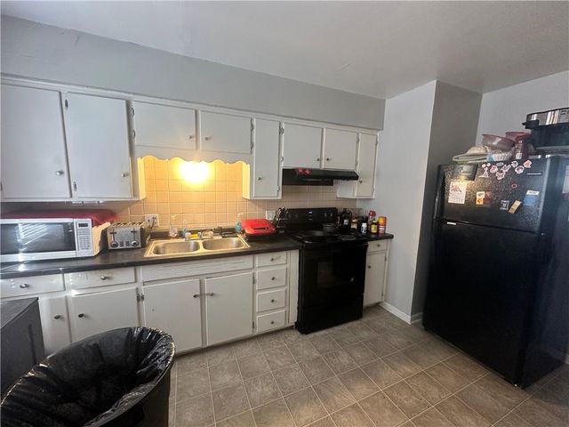 10601 E 78th Terrace, Raytown, MO 64138