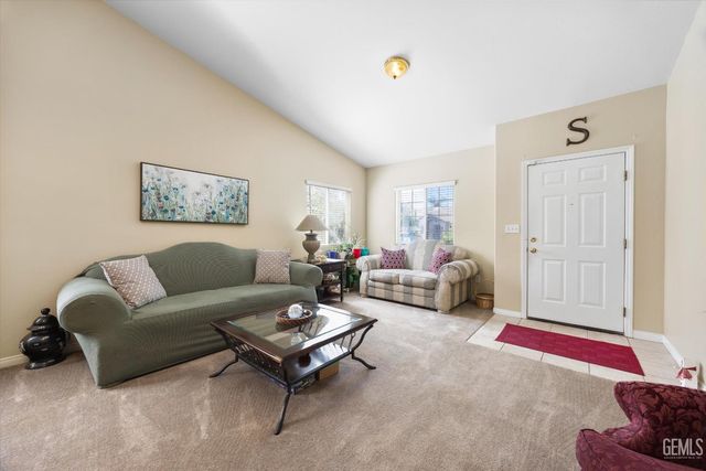 12016 Cedar Bluff Avenue, Bakersfield, CA 93312
