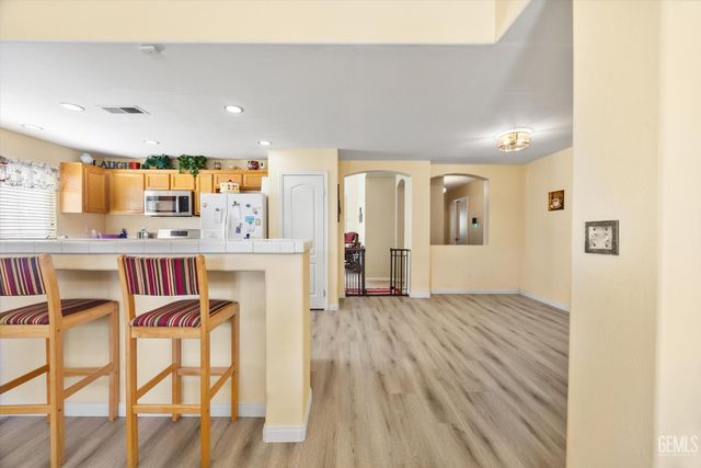 12016 Cedar Bluff Avenue, Bakersfield, CA 93312