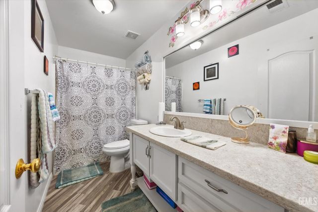 12016 Cedar Bluff Avenue, Bakersfield, CA 93312