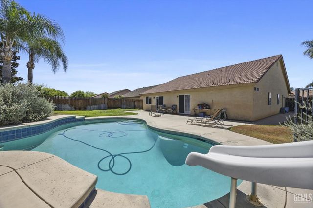 12016 Cedar Bluff Avenue, Bakersfield, CA 93312