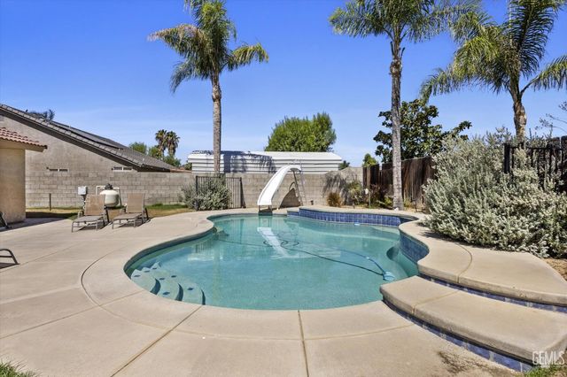 12016 Cedar Bluff Avenue, Bakersfield, CA 93312