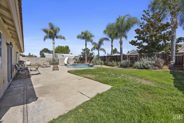 12016 Cedar Bluff Avenue, Bakersfield, CA 93312