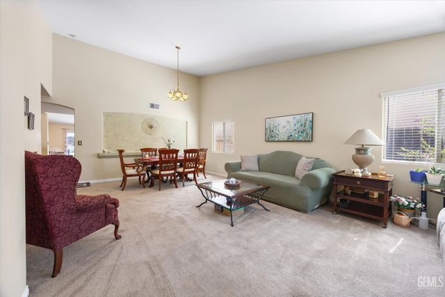12016 Cedar Bluff Avenue, Bakersfield, CA 93312